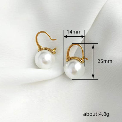 Classic Pearl Earring with Timeless Appeal
