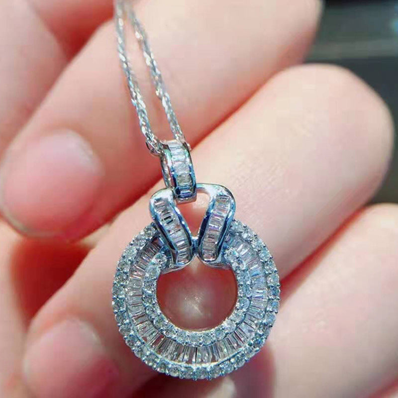 Classic Pendant with Timeless Appeal