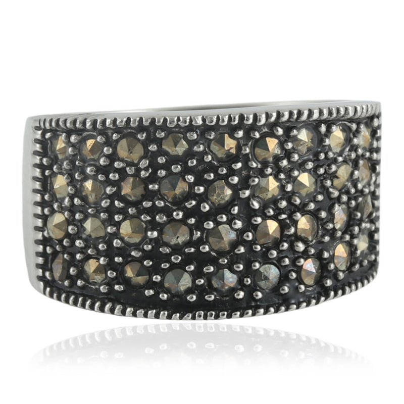 Classic Ring with Timeless Appeal