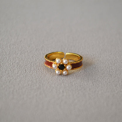 Romantic Gold Ring for Special Moments