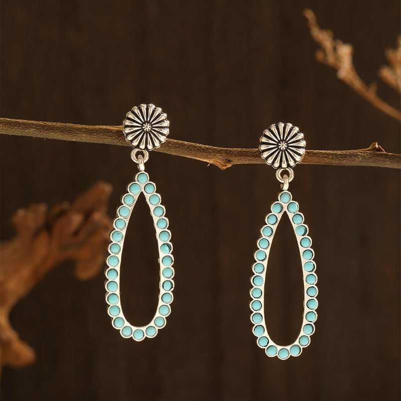 Classic Earring with Timeless Appeal
