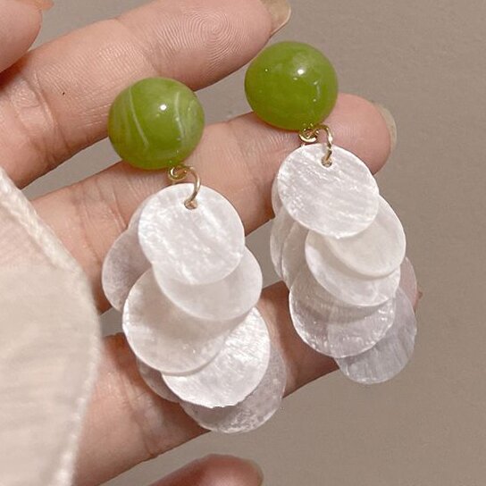 Charming Earring for Any Occasion