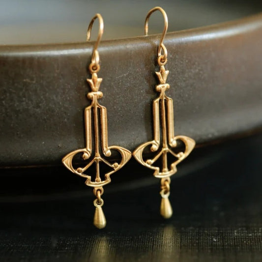 Charming Earring for Any Occasion