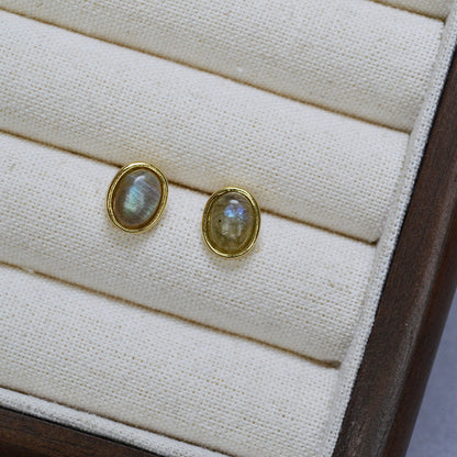 Stunning Gold Earring for Daily Wear