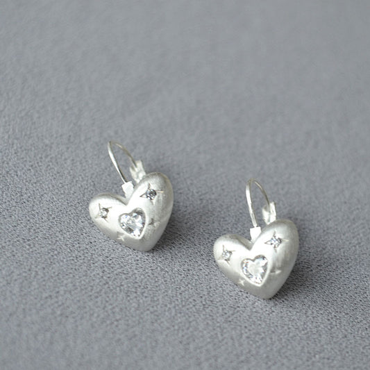 Romantic Gold Earring for Special Moments