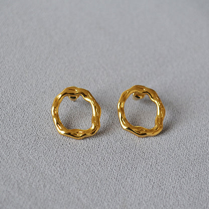 Elegant Gold Earring for Every Occasion
