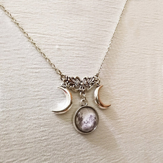 Elegant Pendant for Every Occasion