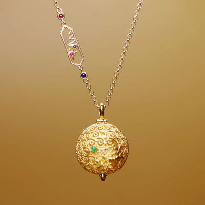 Classic Pendant with Timeless Appeal