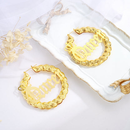 Charming Gold Earring for Any Occasion