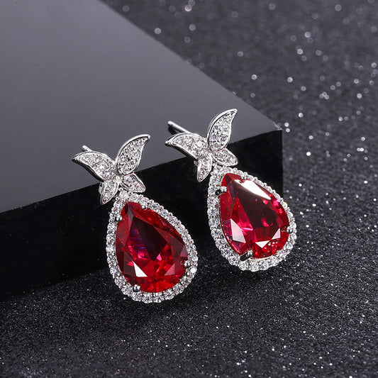 Charming Earring for Any Occasion