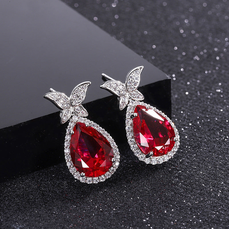 Charming Earring for Any Occasion