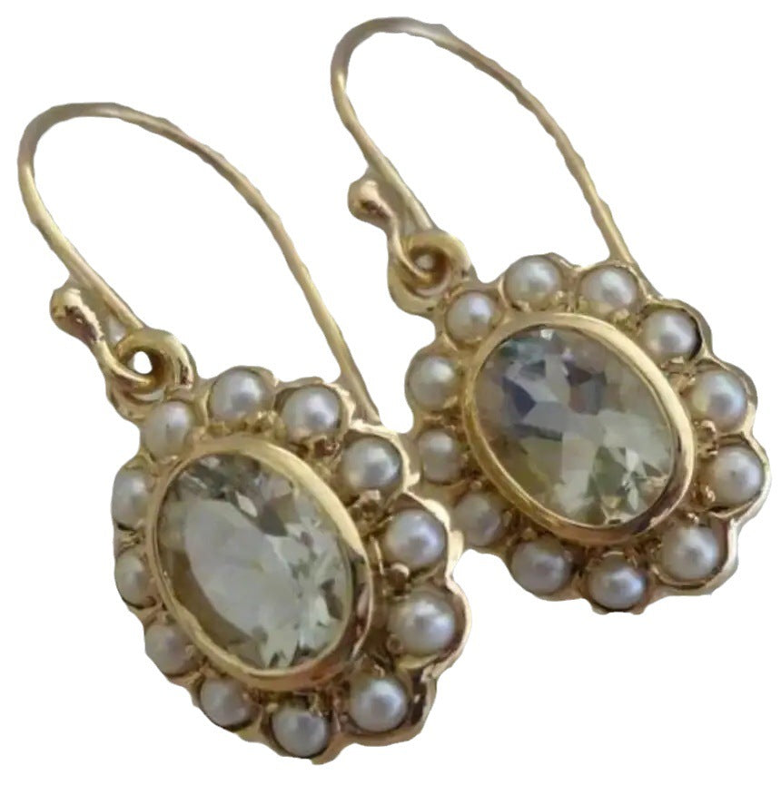 Classic Pearl Earring with Timeless Appeal