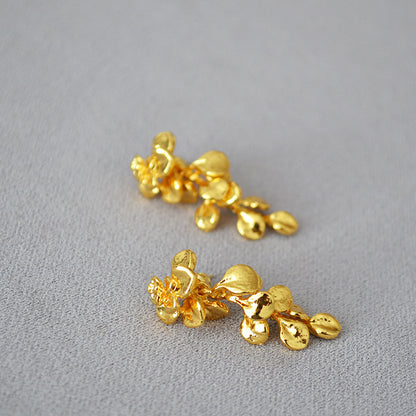 Beautiful Gold Earring with Unique Style