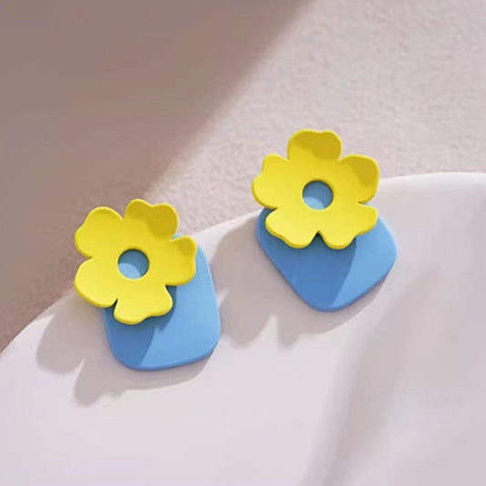 Charming Earring for Any Occasion