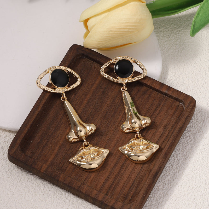 Classic Earring with Timeless Appeal