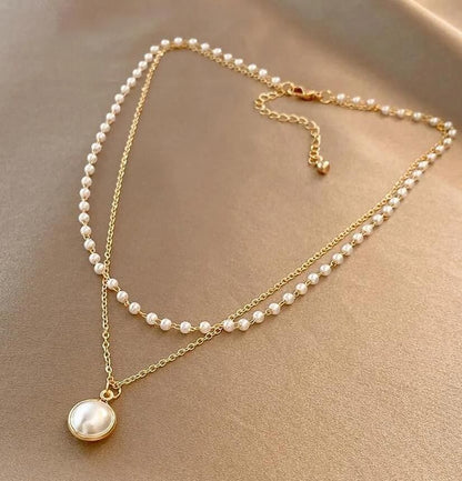 Classic Pearl Necklace with Timeless Appeal