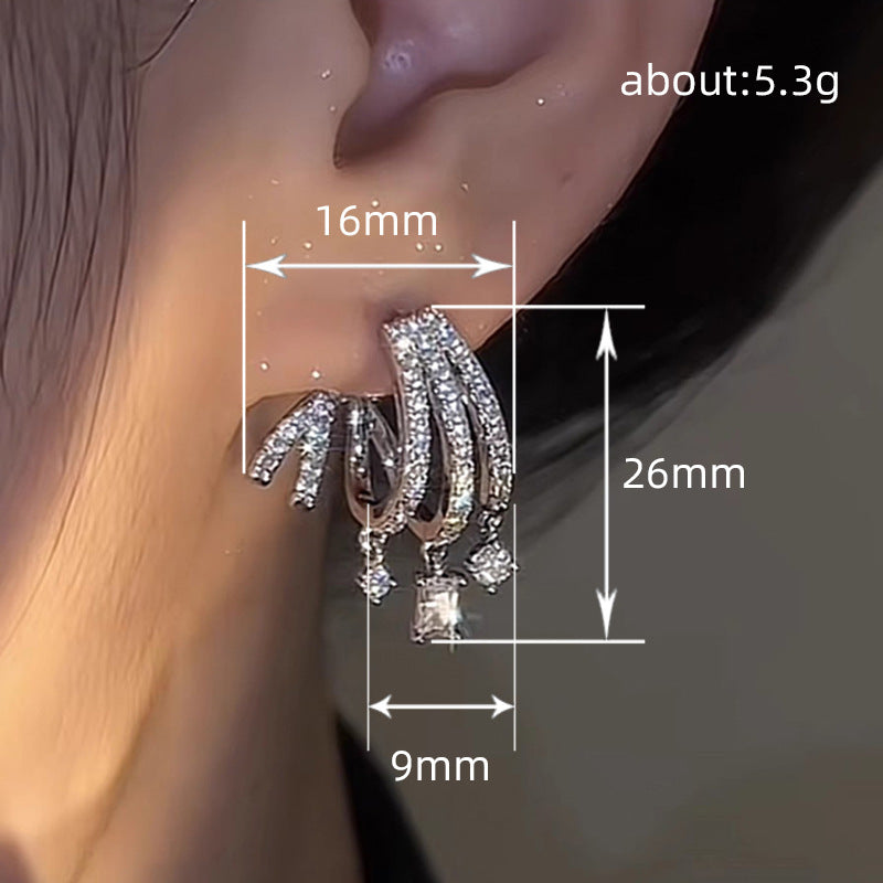 Charming Earring for Any Occasion
