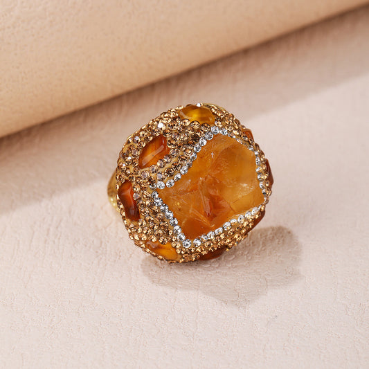 Charming Gold Ring for Any Occasion
