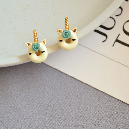 Beautiful Gold Earring with Unique Style