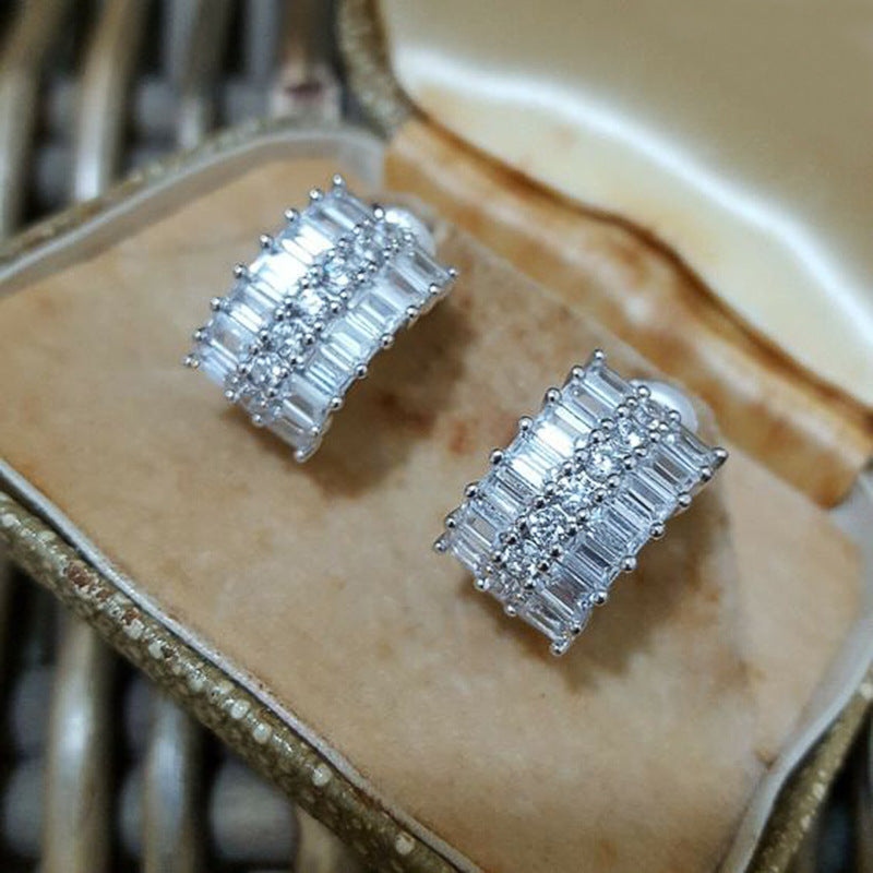 Classic Earring with Timeless Appeal