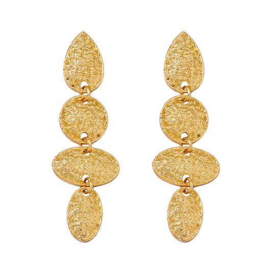 Charming Earring for Any Occasion
