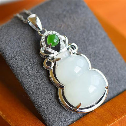 Beautiful Silver Necklace with Unique Style