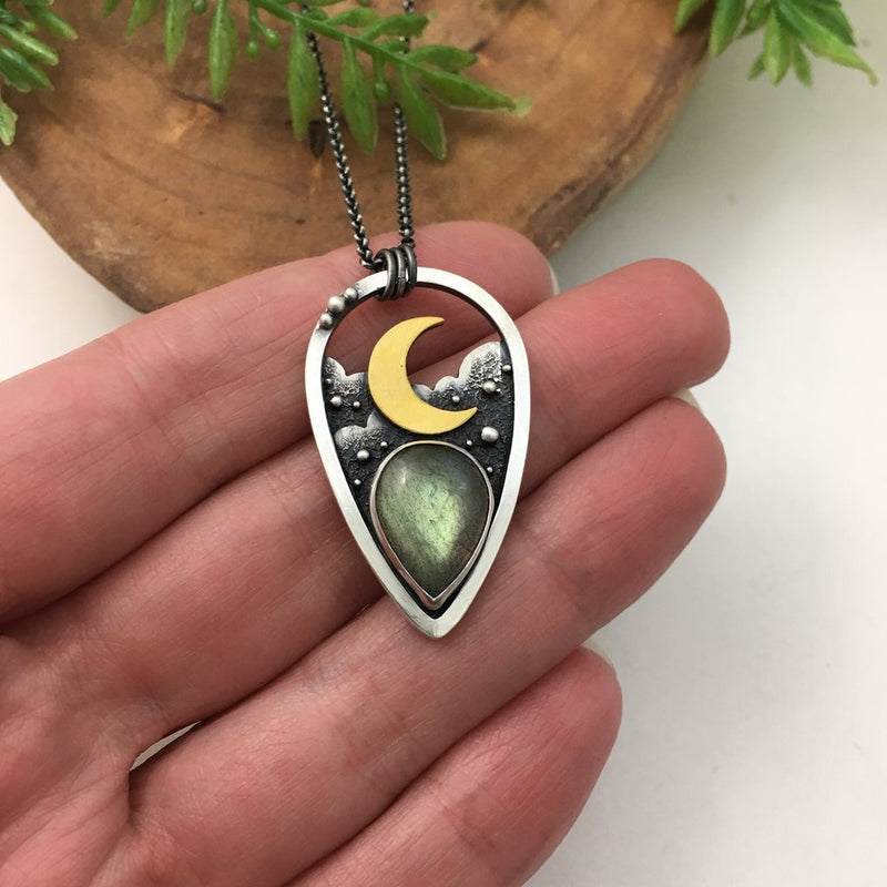 Romantic Necklace for Special Moments