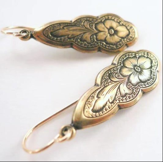 Delicate Artisan Gold Earring