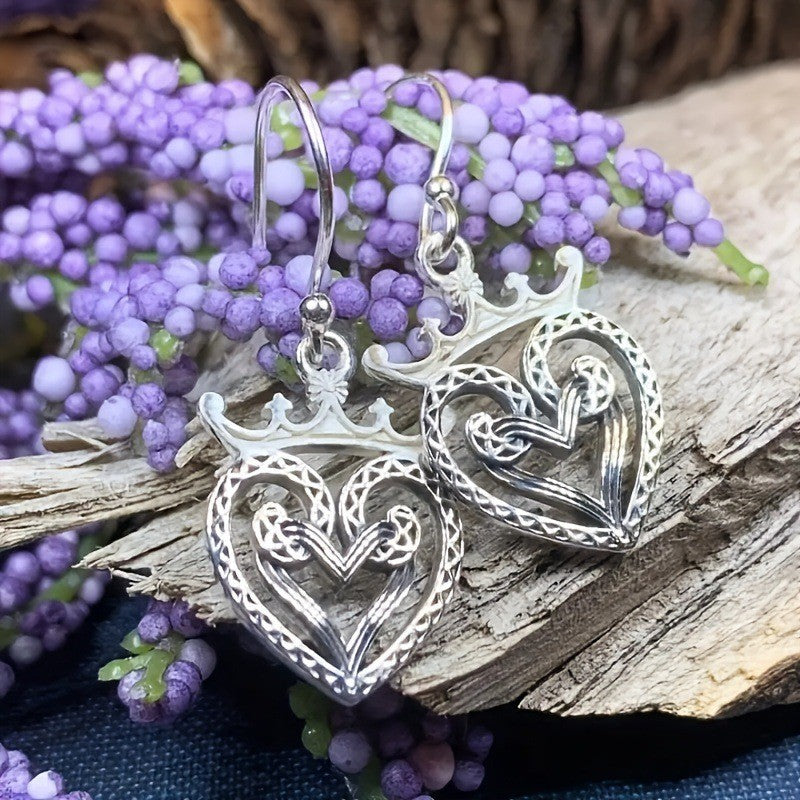 Charming Earring for Any Occasion