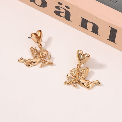 Elegant Gold Earring for Every Occasion
