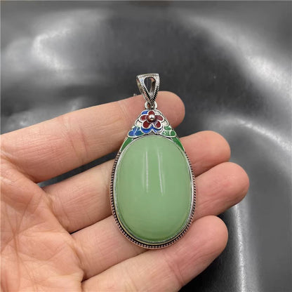 Charming Silver Necklace for Any Occasion