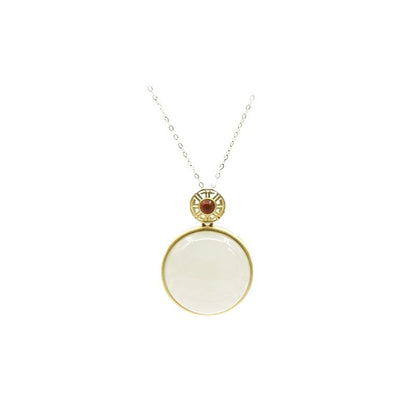Classic Silver Necklace with Timeless Appeal