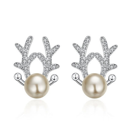 Classic Pearl Earring with Timeless Appeal