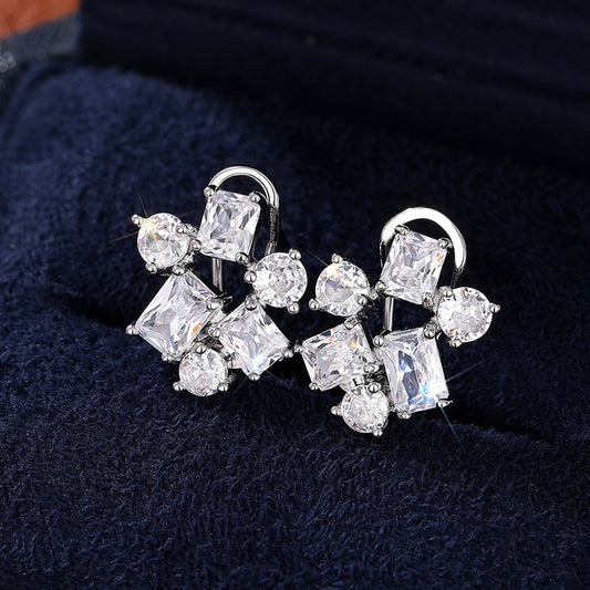 Charming Earring for Any Occasion