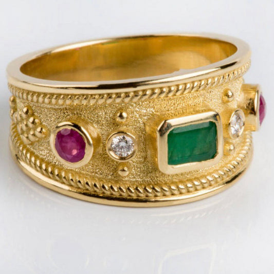 Stunning Gold Ring for Daily Wear