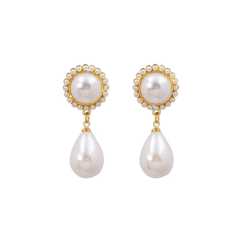 Charming Pearl Earring for Any Occasion
