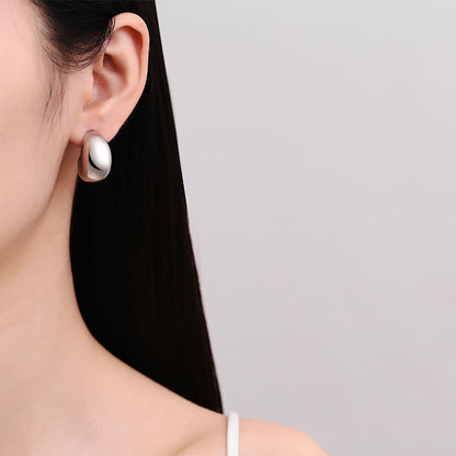 Romantic Gold Earring for Special Moments