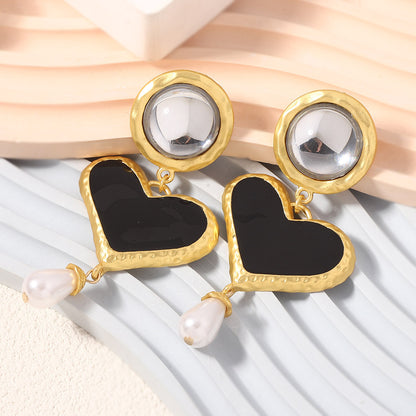 Beautiful Pearl Earring with Unique Style