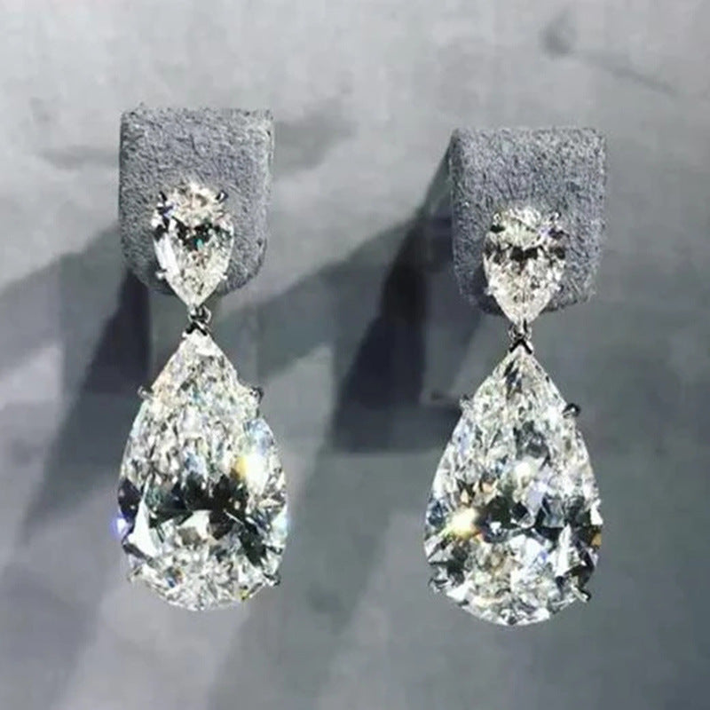 Charming Earring for Any Occasion