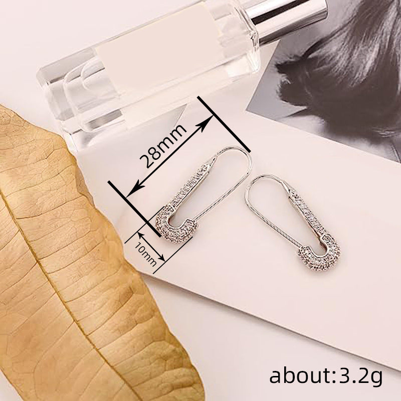 Charming Earring for Any Occasion