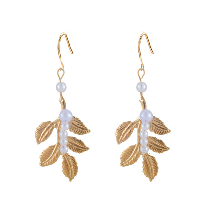 Classic Pearl Earring with Timeless Appeal