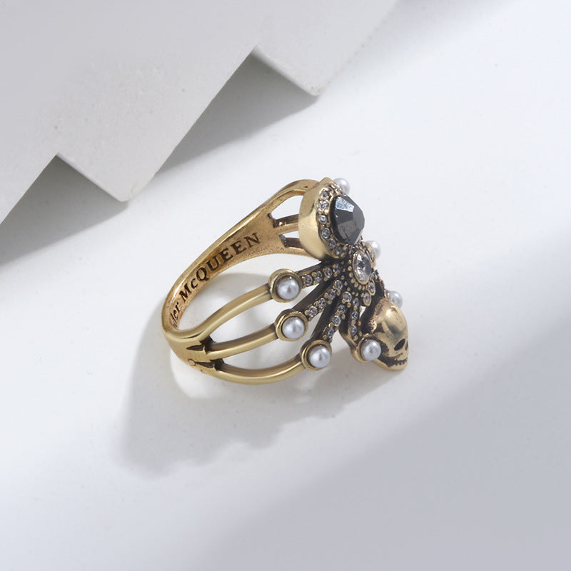 Beautiful Gold Ring with Unique Style