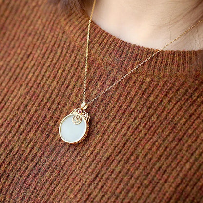 Romantic Silver Necklace for Special Moments