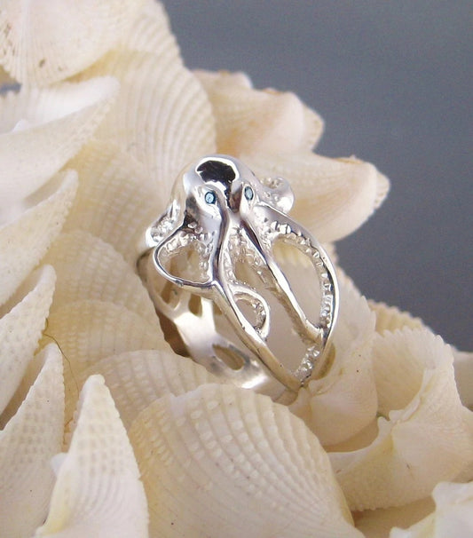 Stunning Ring for Daily Wear