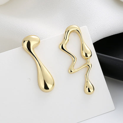 Romantic Gold Earring for Special Moments