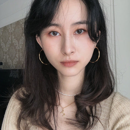 Charming Gold Earring for Any Occasion