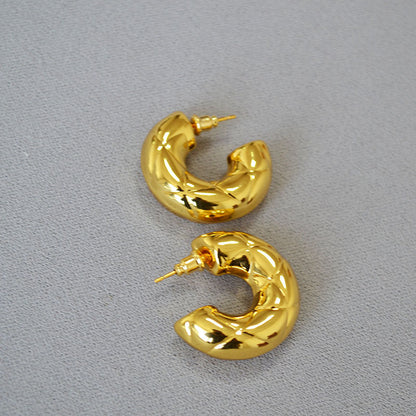 Delicate Artisan Gold Earring