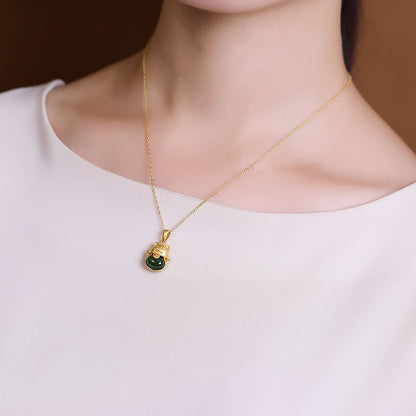 Classic Gold Necklace with Timeless Appeal