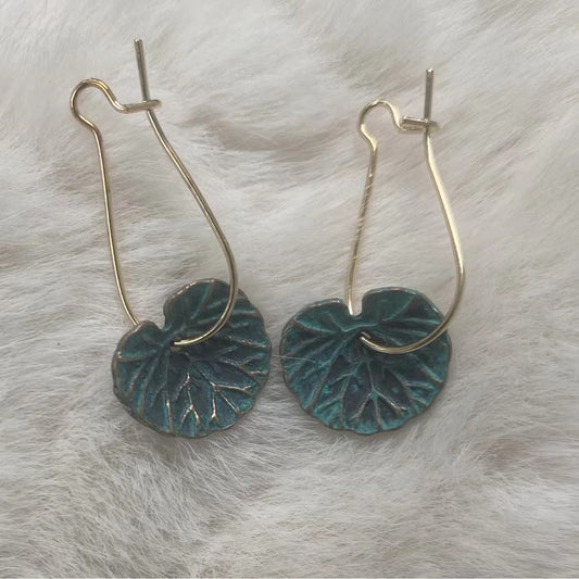 Charming Earring for Any Occasion