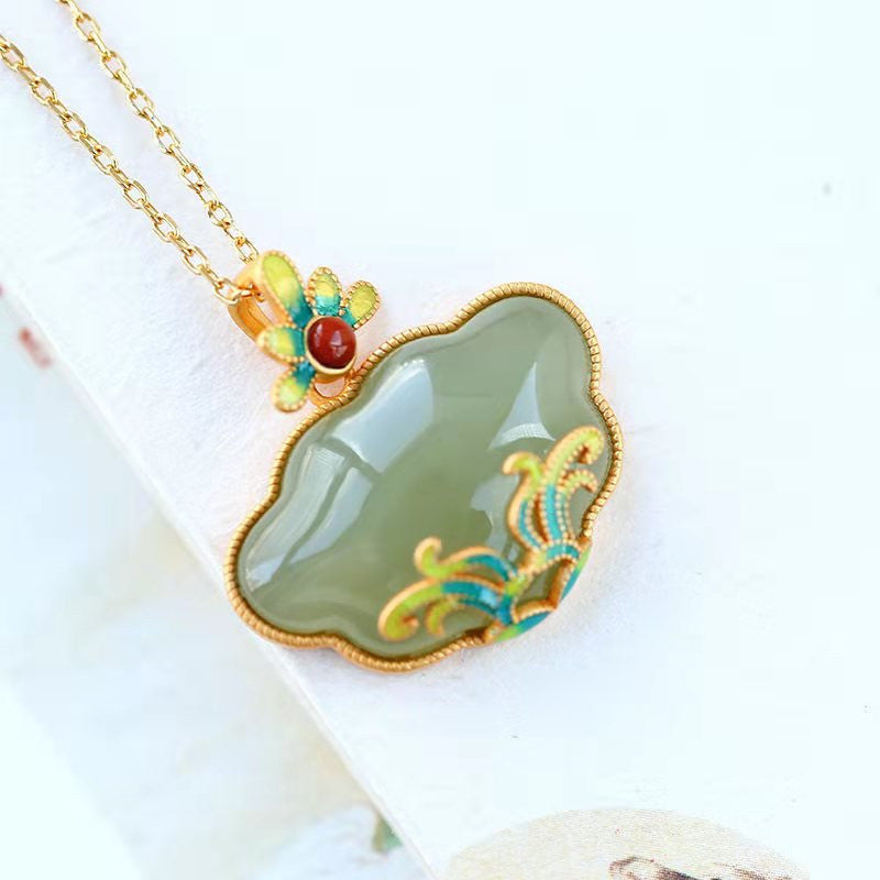 Stunning Gold Necklace for Daily Wear